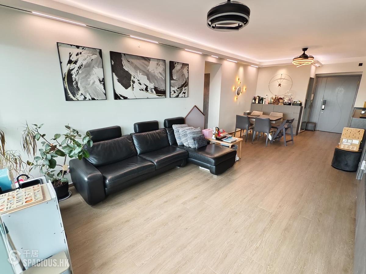 Tung Chung - Caribbean Coast Phase 1 Monterey Cove Tower 1 01