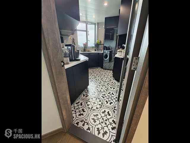 Tung Chung - Caribbean Coast Phase 1 Monterey Cove Tower 1 03