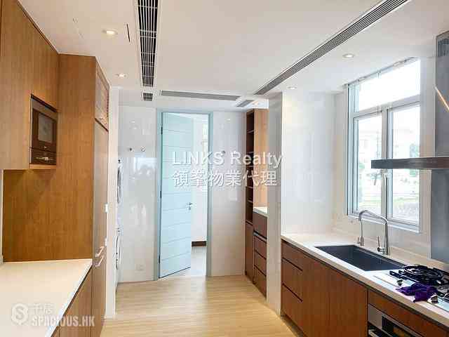 Chung Hom Kok - Hillgrove 04
