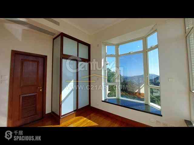 The Peak - The Mount Austin 06