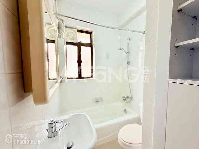 Happy Valley - Antonia House 12