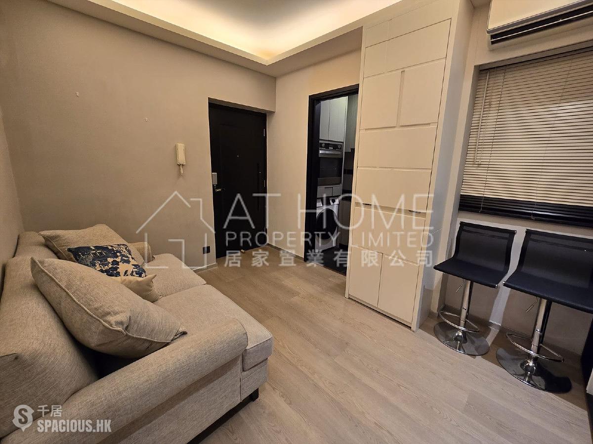 Sai Ying Pun - Tong Nam Mansion 01