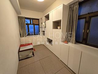 Sai Ying Pun - Tong Nam Mansion 07