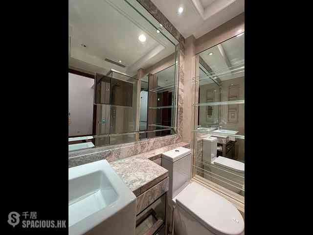 Wan Chai - The Avenue Phase 2 Block 3 05