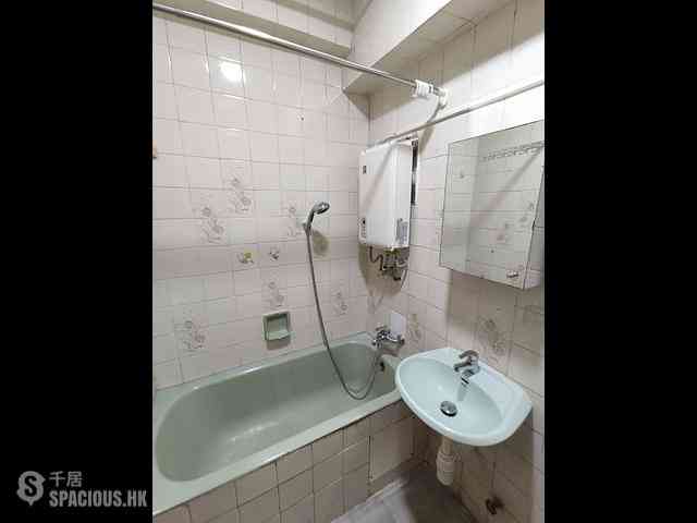 Quarry Bay - Hon Way Mansion 04