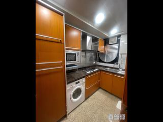 West Kowloon - The Arch Star Tower (Block 2) 04
