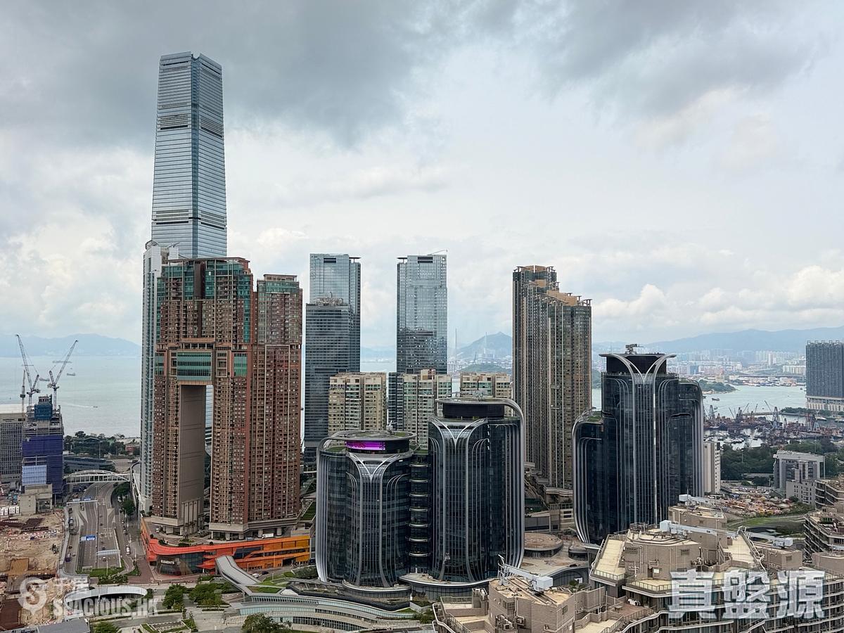 Tsim Sha Tsui - The Victoria Towers Tower 3 01
