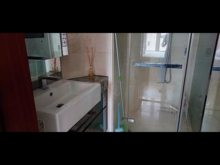 Wan Chai - The Avenue Phase 2 Block 2 03