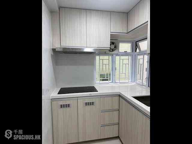 Wan Chai - Ying King Building (Mansion) 01
