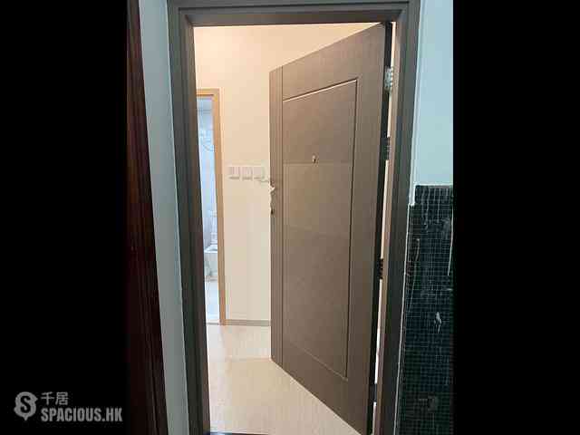 Wan Chai - Ying King Building (Mansion) 08