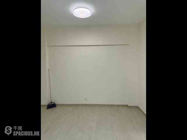 Wan Chai - Ying King Building (Mansion) 09