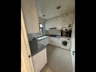 Mid Levels Central - The Grand Panorama Block 3 09