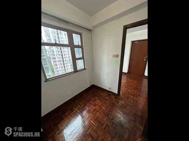 Mong Kok - Orchid Court 01