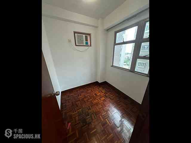 Mong Kok - Orchid Court 02