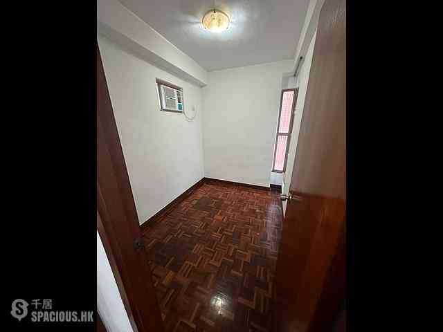 Mong Kok - Orchid Court 05