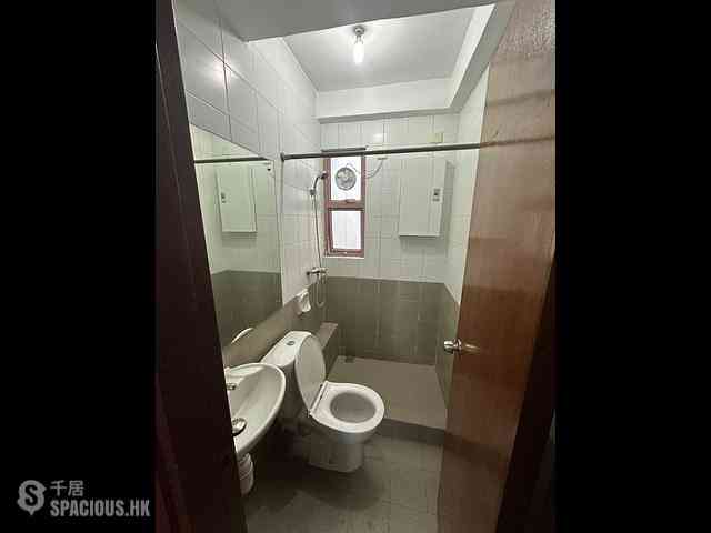 Mong Kok - Orchid Court 09