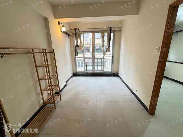 Happy Valley - 10-12, Yuen Yuen Street 02