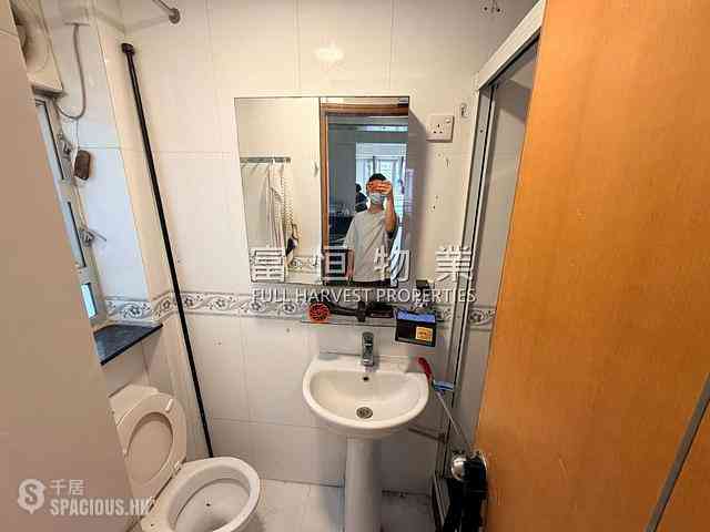 Happy Valley - 10-12, Yuen Yuen Street 06
