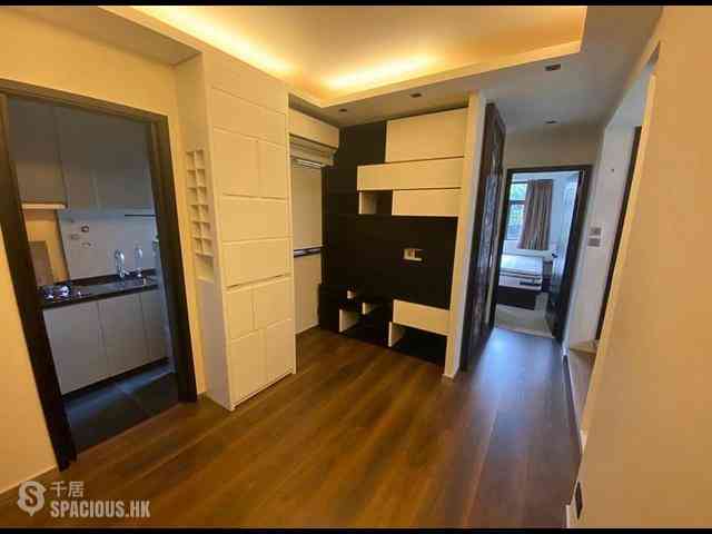Sai Ying Pun - Tong Nam Mansion 01
