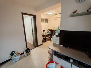 Kennedy Town - Pearl Court Block B 05