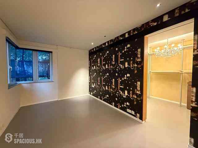 Mid Levels Central - Best View Court Block 68, Macdonnell Road 01