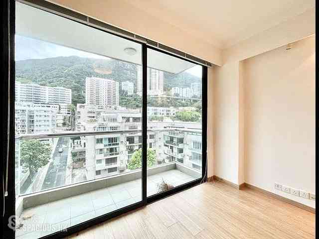 Happy Valley - Holly Court 02