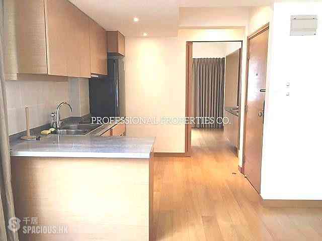 Soho - Kwan Fat Building (House) 03