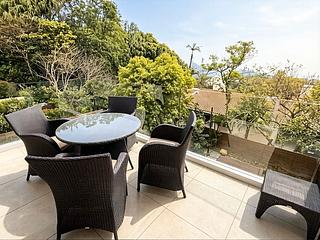 The Peak - Strawberry Hill 12