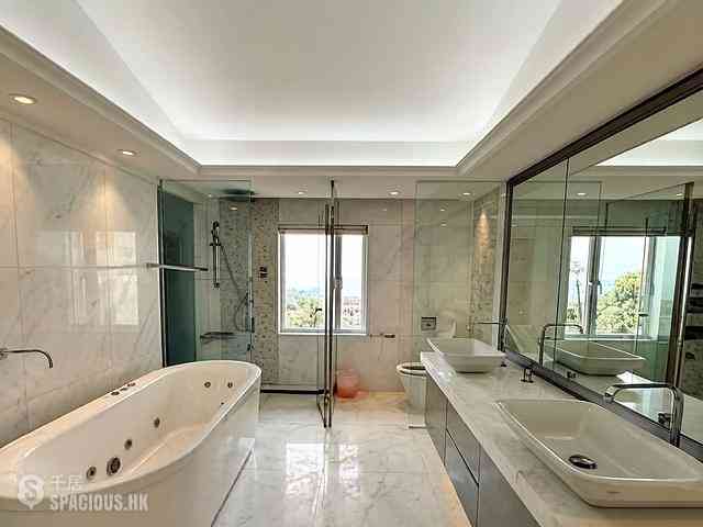 The Peak - Strawberry Hill 15