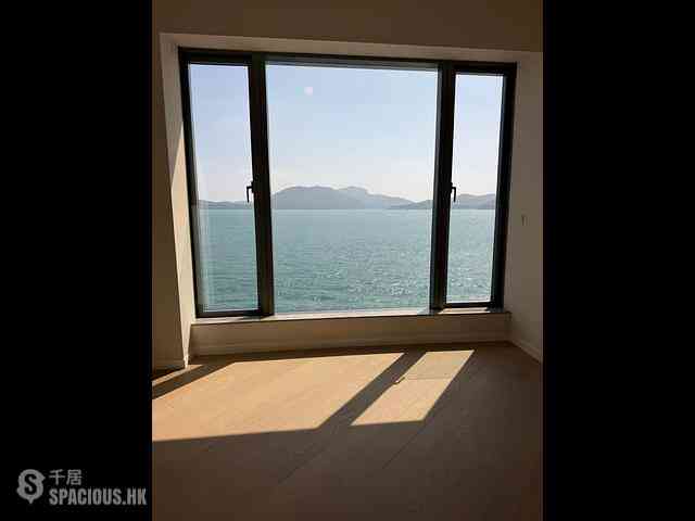 Ap Lei Chau - The Corniche Tower 5 10