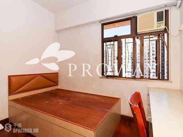North Point - Metropole Building 04