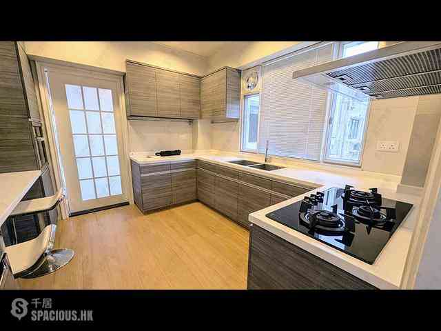Mid Levels Central - Pearl Gardens Block EF 15