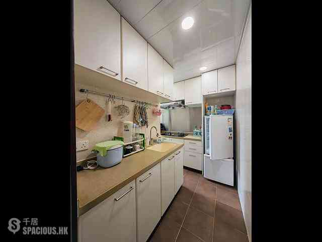 Kennedy Town - Pearl Court Block B 02