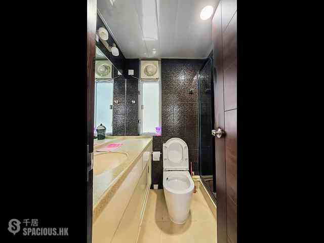 Kennedy Town - Pearl Court Block B 04
