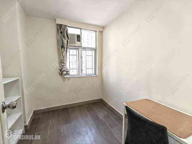 Tai Koo Shing - Tai Koo Shing Sing Fai Terrace Ngan Sing Mansion 05