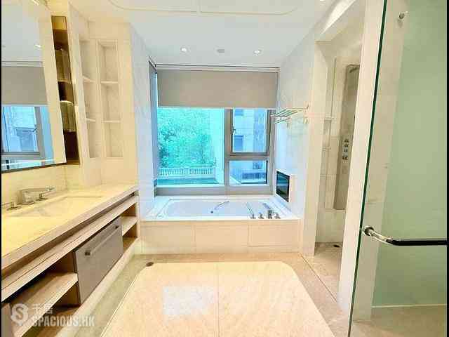 Mid Levels West - Cluny Park 15