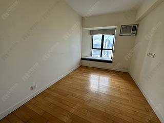 Mid Levels Central - Vantage Park 13