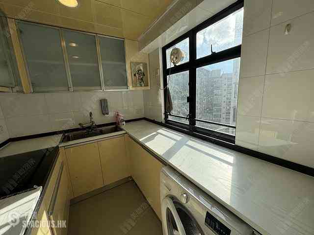 Mid Levels Central - Vantage Park 14