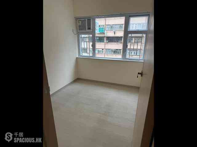 Wan Chai - Ying King Building (Mansion) 06