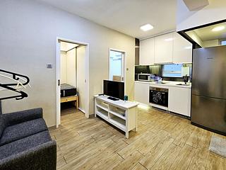 Wan Chai - East Asia Mansion 08