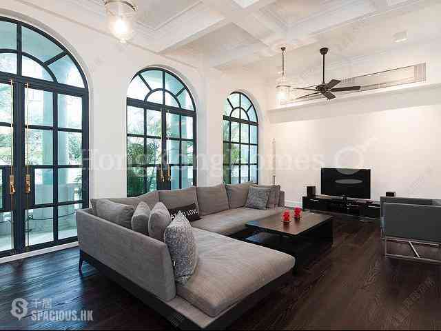 Sai Ying Pun - 35, Bonham Road 01