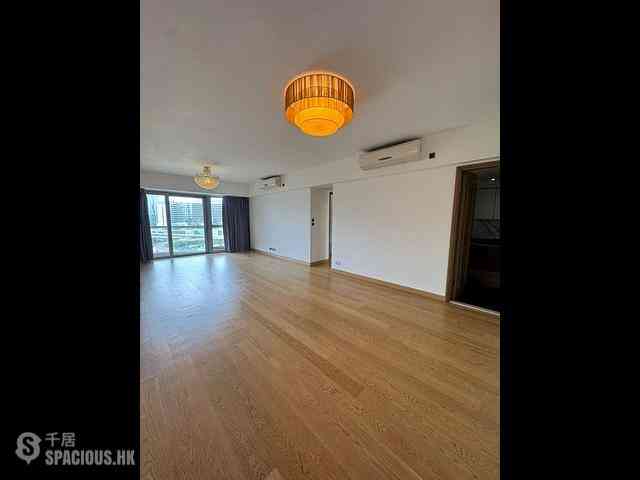 Hung Hom - Stars By The Harbour 02