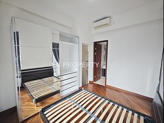 Wan Chai - The Avenue Phase 2 09