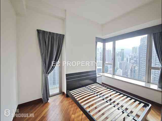 Wan Chai - The Avenue Phase 2 08