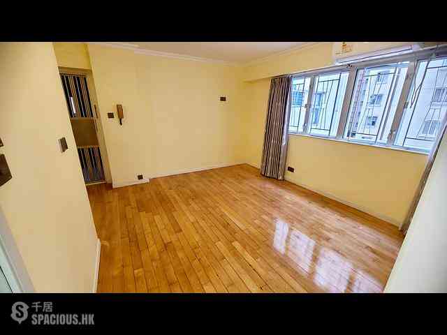 North Point - Chaton House 02