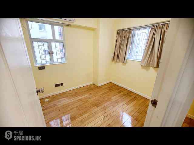 North Point - Chaton House 03