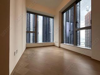 Lohas Park - Lohas Park Phase 11C Villa Garda II Tower 2A 02