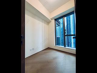 Lohas Park - Lohas Park Phase 11C Villa Garda II Tower 2A 03
