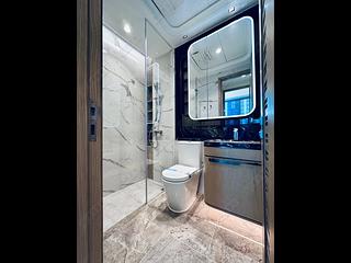 Lohas Park - Lohas Park Phase 11C Villa Garda II Tower 2A 06