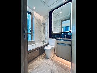 Lohas Park - Lohas Park Phase 11C Villa Garda II Tower 2A 07